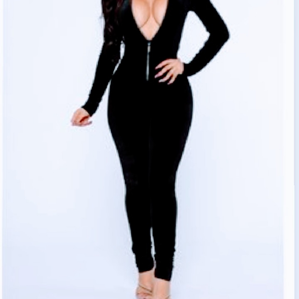 FASHION NOVA JUMPSUIT